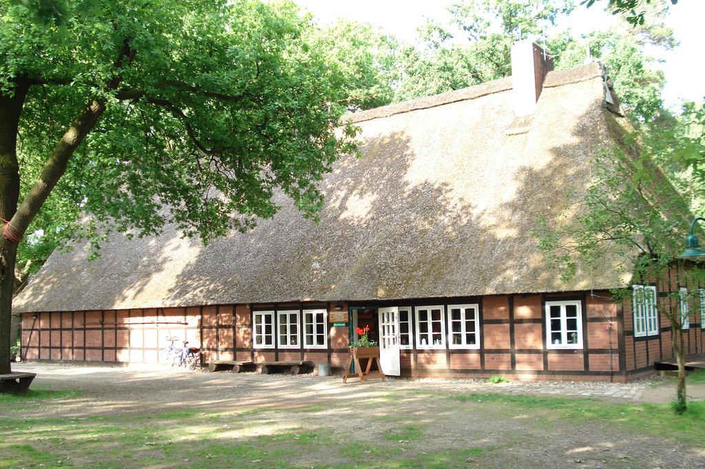 Hotel Haus Hubertus Schneverdingen Esterno foto