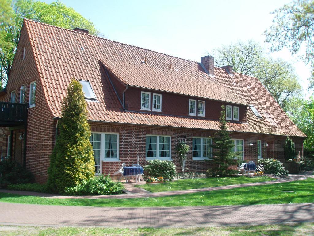 Hotel Haus Hubertus Schneverdingen Esterno foto